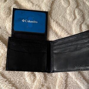 Columbia Black Leather Card Holder